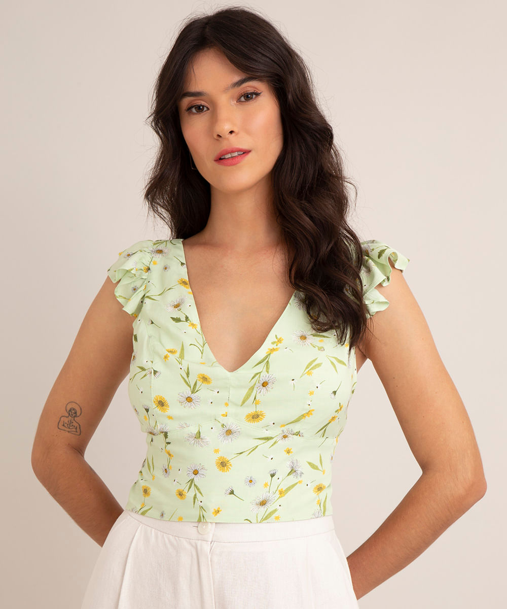 regata cropped de viscose alça larga com babados decote v estampa floral verde