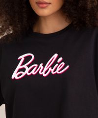 camiseta-cropped-de-algodao-manga-curta-decote-redondo-estampado-barbie-preta-1015954-Preto_2