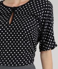 Blusa-Feminina-Estampada-de-Poa-com-Vivo-Manga-Curta-Decote-Redondo-Preta-9315190-Preto_4