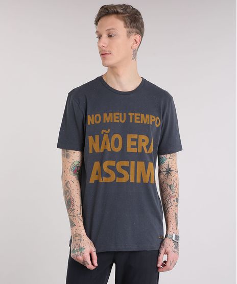 Camiseta-Masculina--No-Meu-Tempo-Nao-Era-Assim--Manga-Curta-Gola-Careca-Chumbo-9229114-Chumbo_1