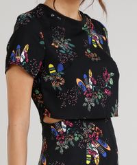 Vestido-Feminino-Curto-Estampado-de-Pranchas-e-Flores-Com-Recorte-Vazado-Manga-Curta-Decote-Redondo-Preto-9086790-Preto_4