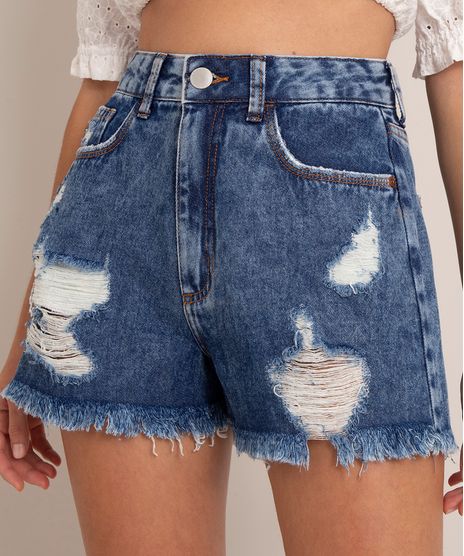 Short Jeans Mom Rasgada Cintura Alta Marmorizado Azul Médio frente