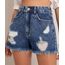 Short Jeans Mom Rasgada Cintura Alta Marmorizado Azul Médio frente