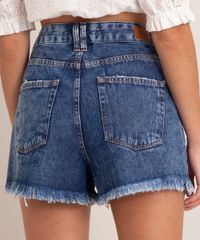 Short Jeans Mom Rasgada Cintura Alta Marmorizado Azul Médio costas