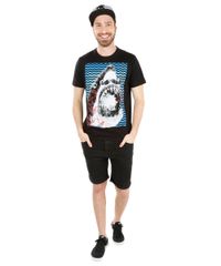 Camiseta-com-Estampa-de-Tubarao-Preta-8127794-Preto_3
