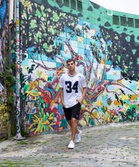 Camiseta-Masculina-Ampla-Kings-Sneakers--34--Manga-Curta-Gola-Careca-Branca-9286095-Branco_2