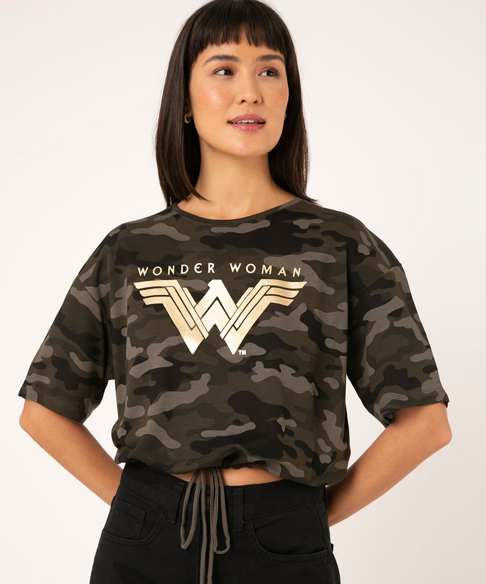 camiseta cropped de moletinho mulher maravilha com amarração verde militar