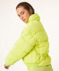 jaqueta-puffer-cropped-pantone--verde-1015137-Verde_8
