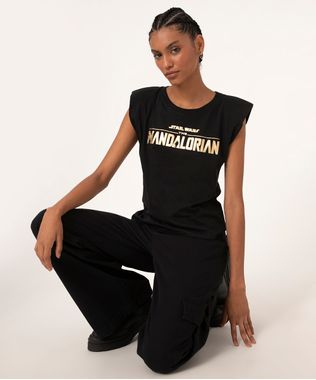 Regata-Muscle-Tee-Feminina-Mandalorian-Metalizada-com-Ombreira-Decote-Redondo-Preta-9971422-Preto_1