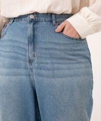10903807_4Calça Plus Size Mom Jeans Destroyed Azul Médio detalhe bolso