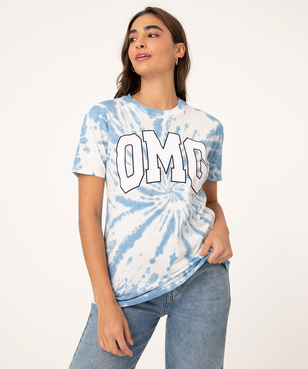 Blusa Feminina Tie Dye "OMG" Manga Curta Decote Redondo Azul Claro