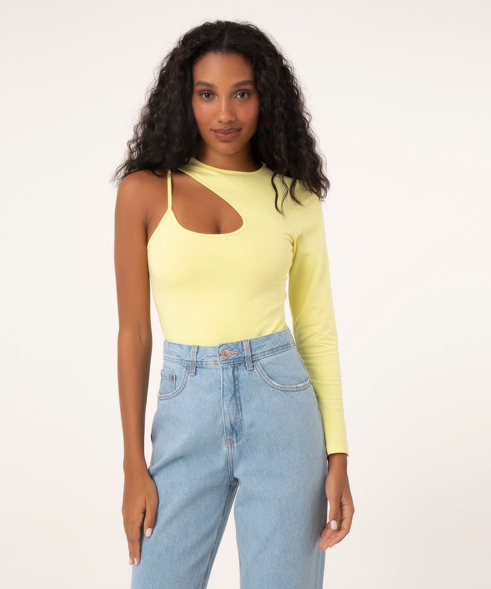 blusa cropped assimétrica manga longa amarelo claro