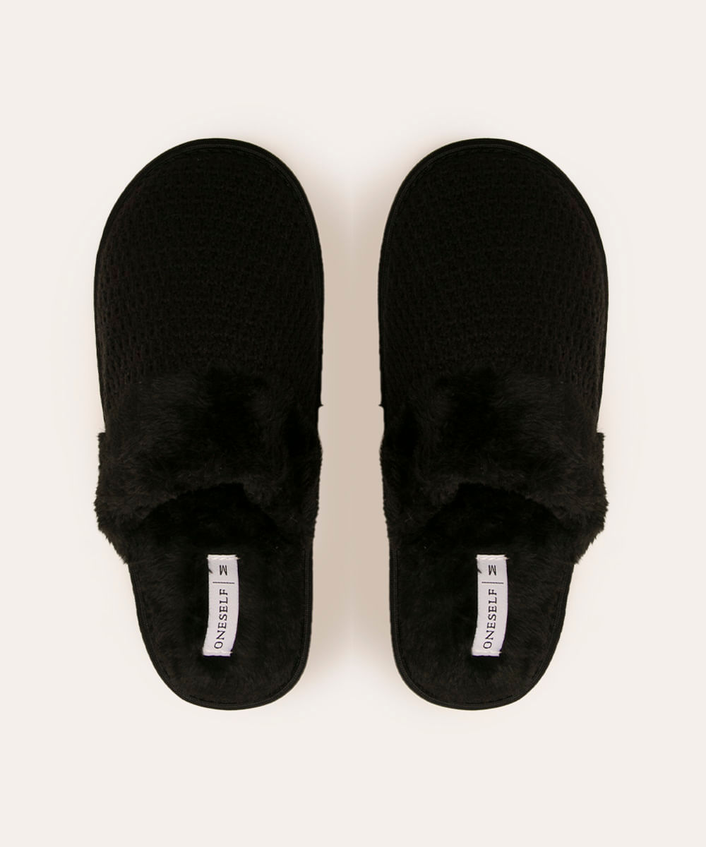 pantufa de tricô com pelo preta