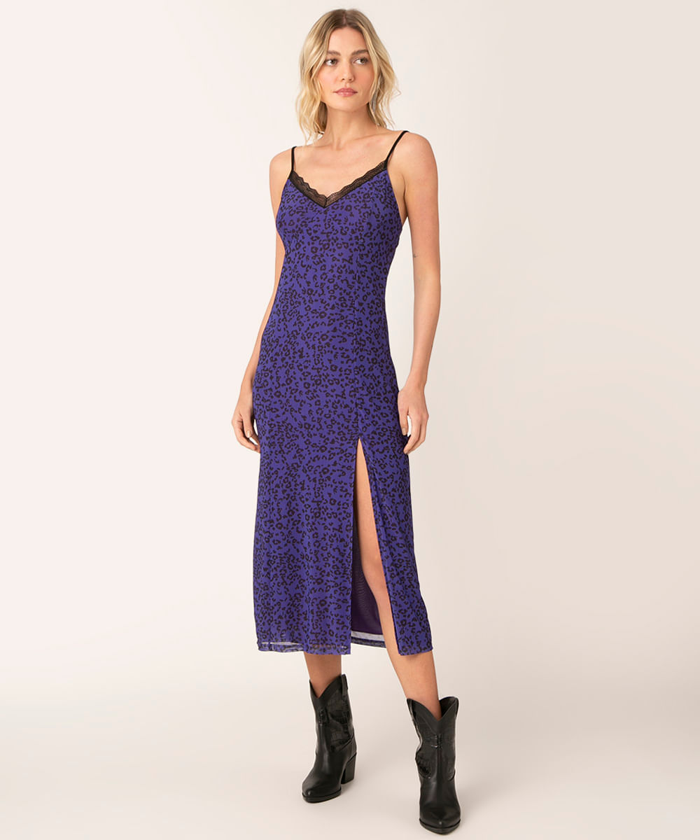 vestido midi de tule animal print com fenda roxo claro