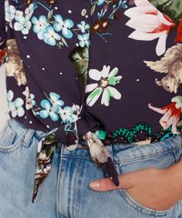 Camisa-Cropped-de-Viscose-Estampada-Floral-com-No-Manga-Curta-Azul-Marinho-9962366-Azul_Marinho_5