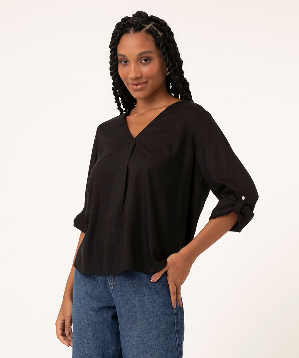 blusa ampla de viscose decote v preta