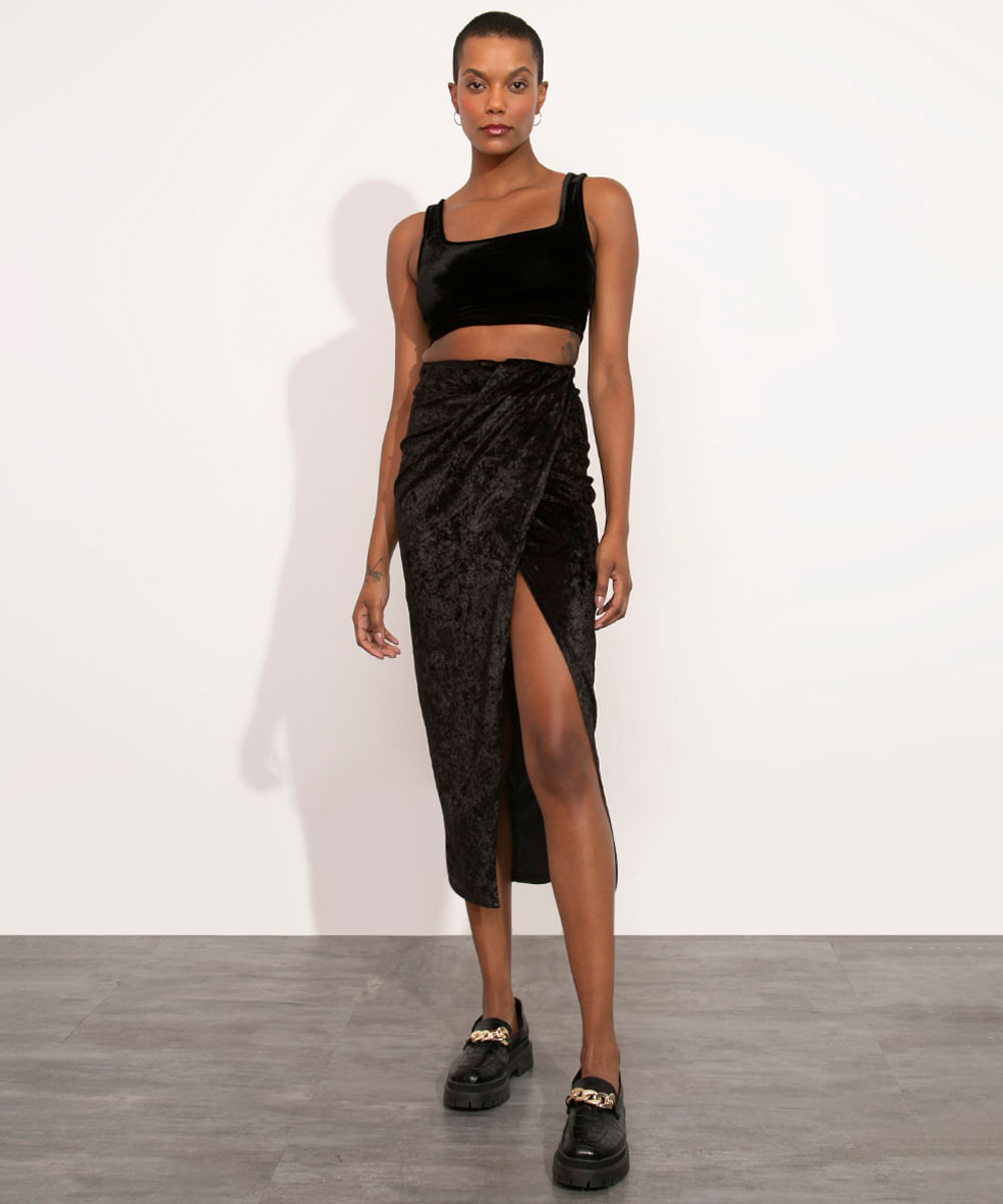 saia midi de veludo com fenda mindset preta