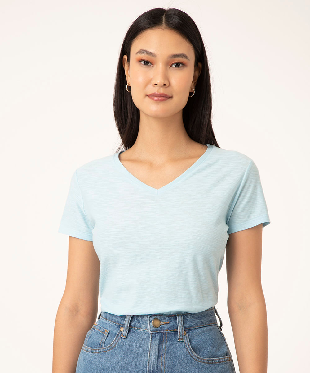 camiseta de algodão peruano decote v azul