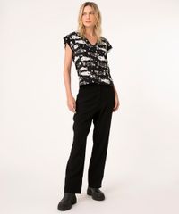 camiseta-muscle-tee-peixes-decote-v-bruna-bastos-preta-1030018-Preto_3