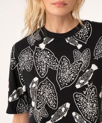 camiseta-cropped-manga-curta-folhagem-bruna-bastos-preta-1030012-Preto_4