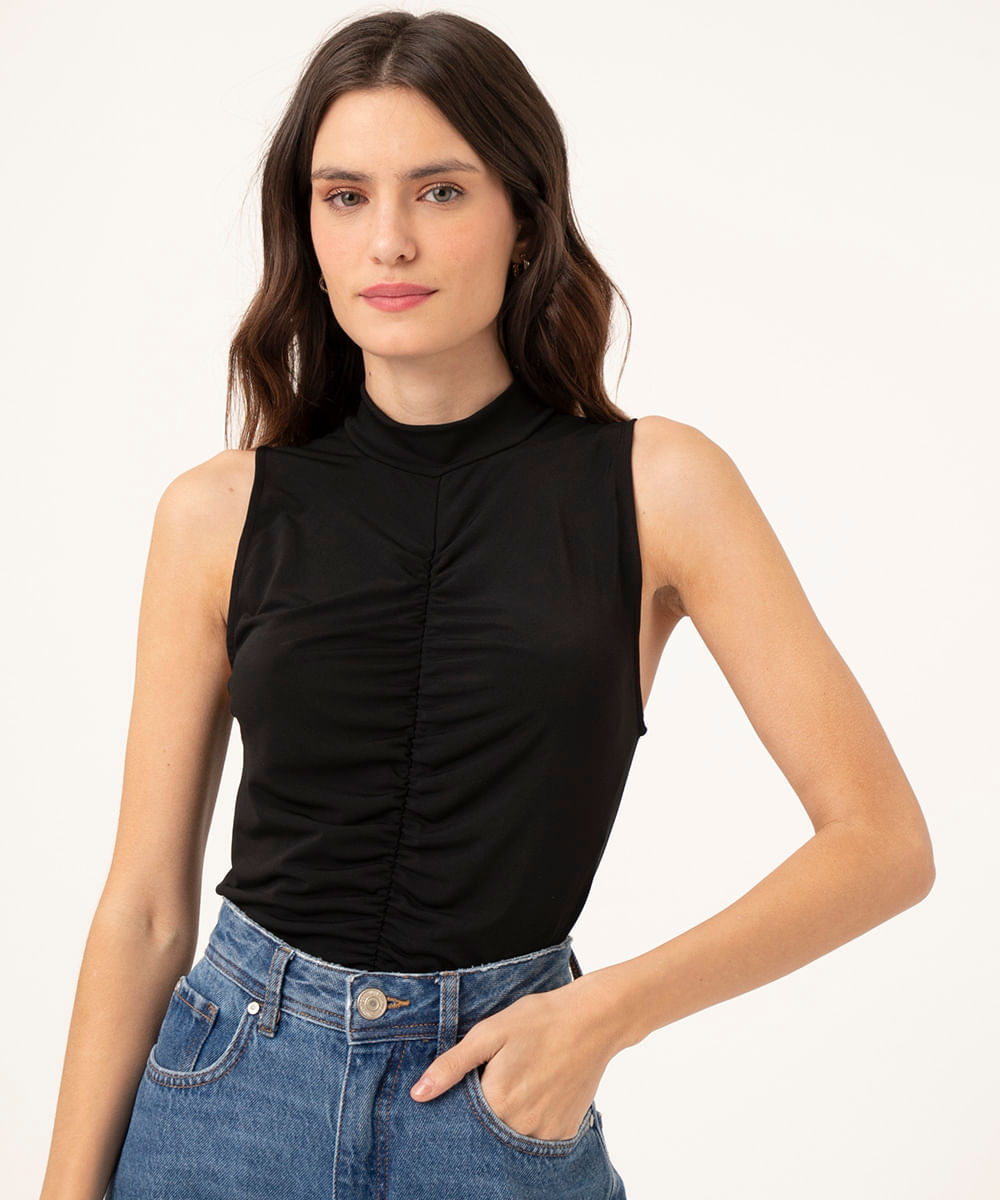 blusa gola alta franzida preto