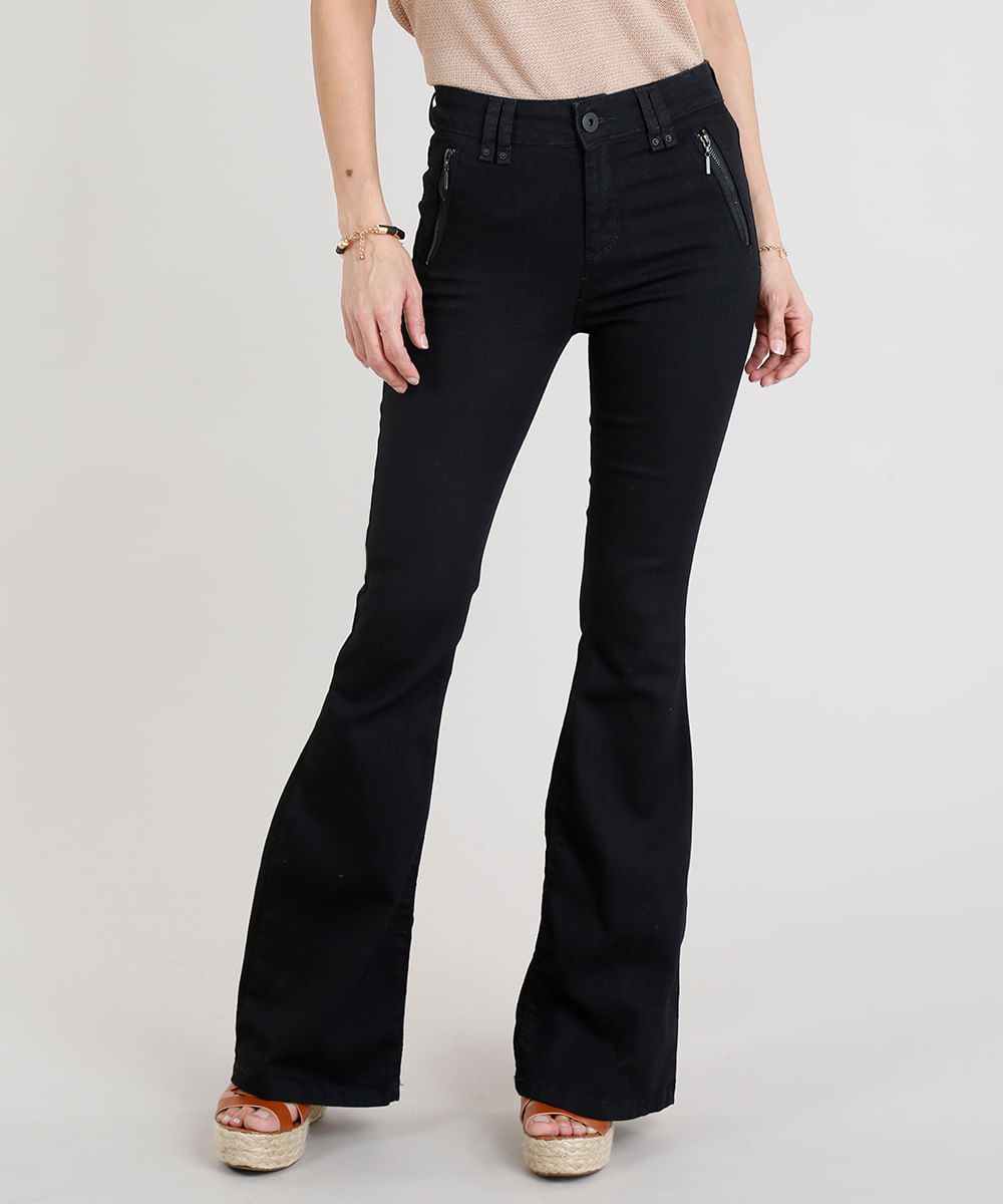 calça jeans preta feminina flare