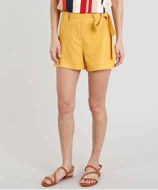 Short-Clochard-Feminino-com-Linho-e-Faixa-de-Amarrar-Mostarda-9244227-Mostarda_1