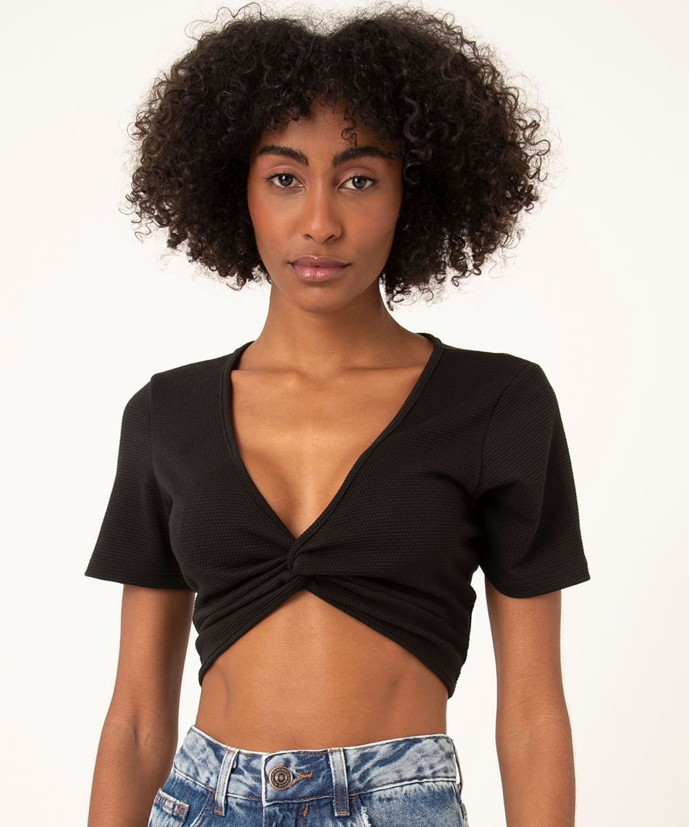 blusa cropped manga curta transpassada preta