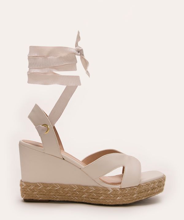sandália plataforma com amarração via uno off white 38