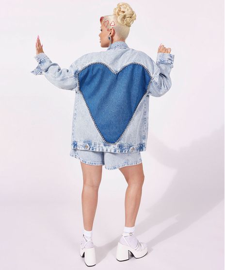 jaqueta-jeans-oversized-coracao-strass-duda-beat-azul-claro-1036584-Azul_Claro_1