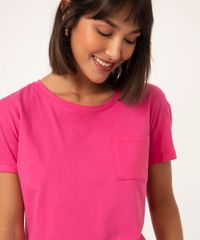 Blusa-Feminina-Basica-Cropped-com-Bolso-Manga-Curta-Decote-Redondo-Rosa-Escuro-9883461-Rosa_Escuro_4