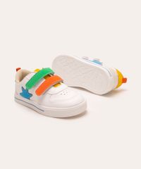 detalhes do solado do tenis infantil branco