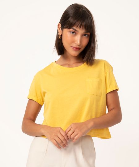 camiseta-feminina-basica-manga-curta-cropped-com-bolso-decote-redondo-amarelo-medio-9883461-Amarelo_Medio_1