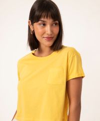 camiseta-feminina-basica-manga-curta-cropped-com-bolso-decote-redondo-amarelo-medio-9883461-Amarelo_Medio_4