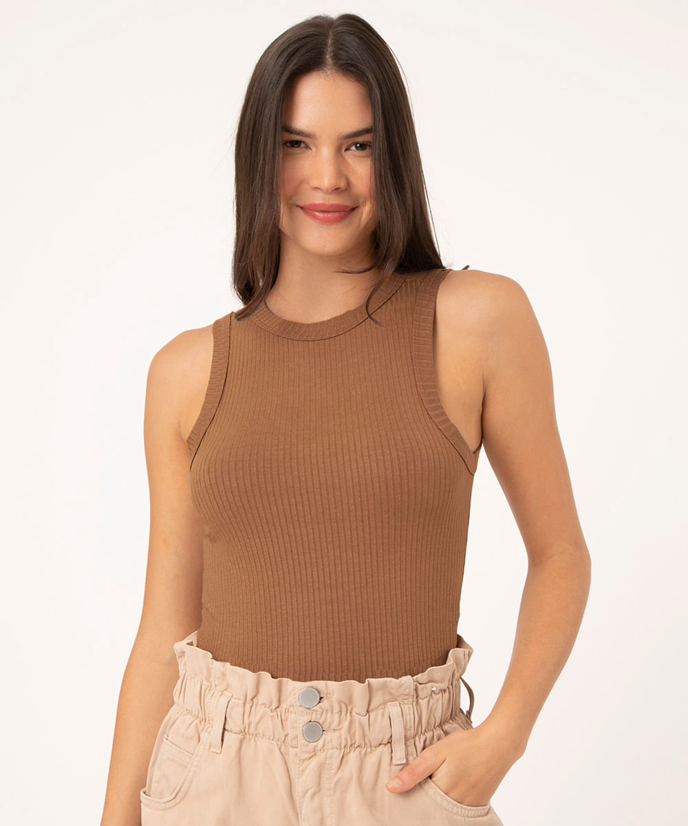 regata canelada cavada rosa escuro - marrom medio