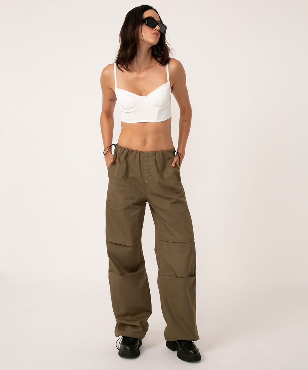 calça de sarja parachute cintura média verde militar
