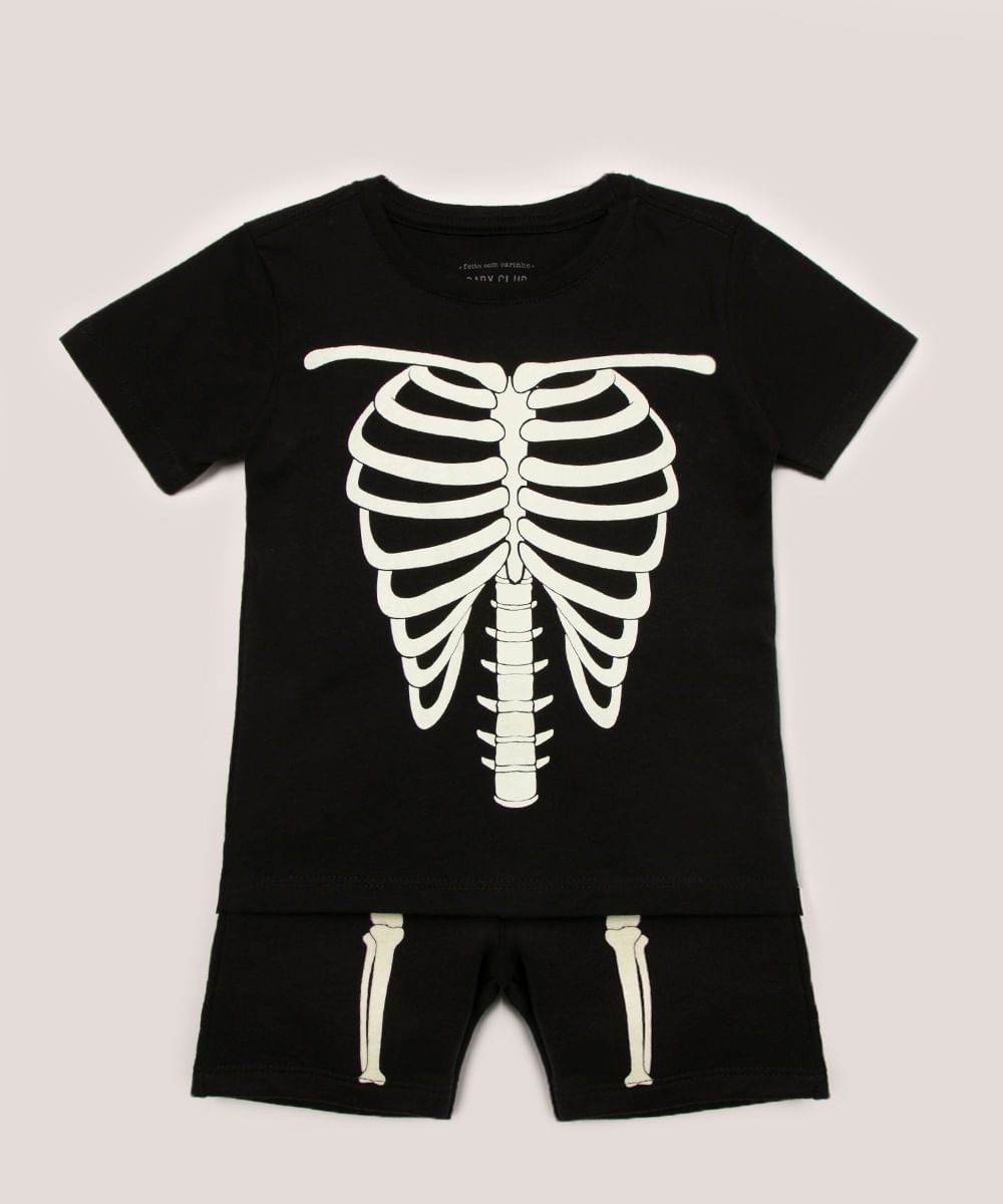 conjunto infantil camiseta manga curta halloween esqueleto brilha no escuro preto