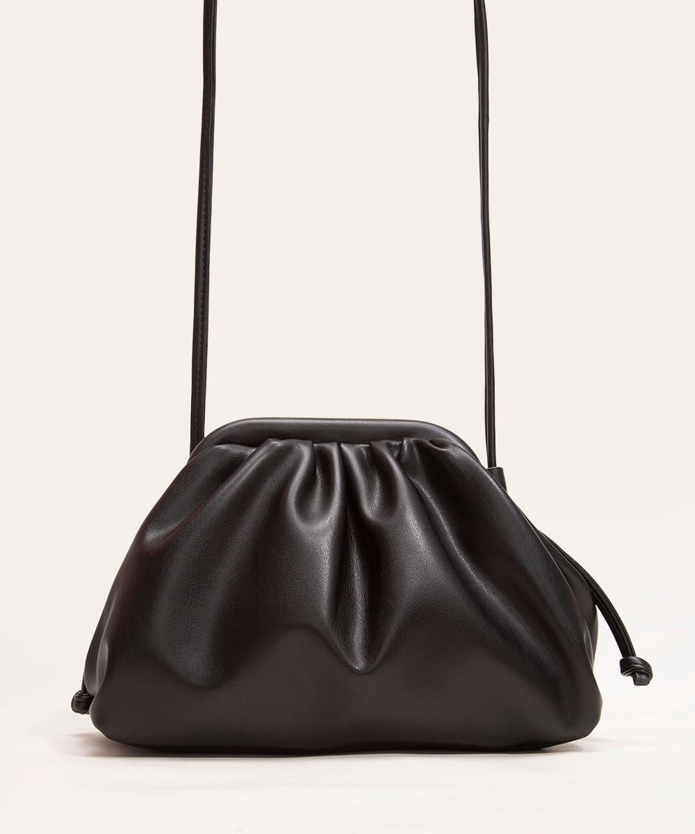 bolsa de pu clutch franzida preto