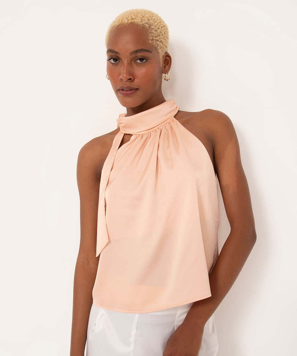 blusa de cetim halter neck gola amarração rosa claro