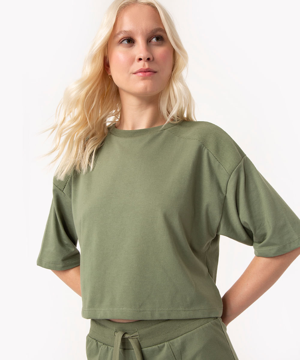 blusa cropped básica com recorte manga curta verde