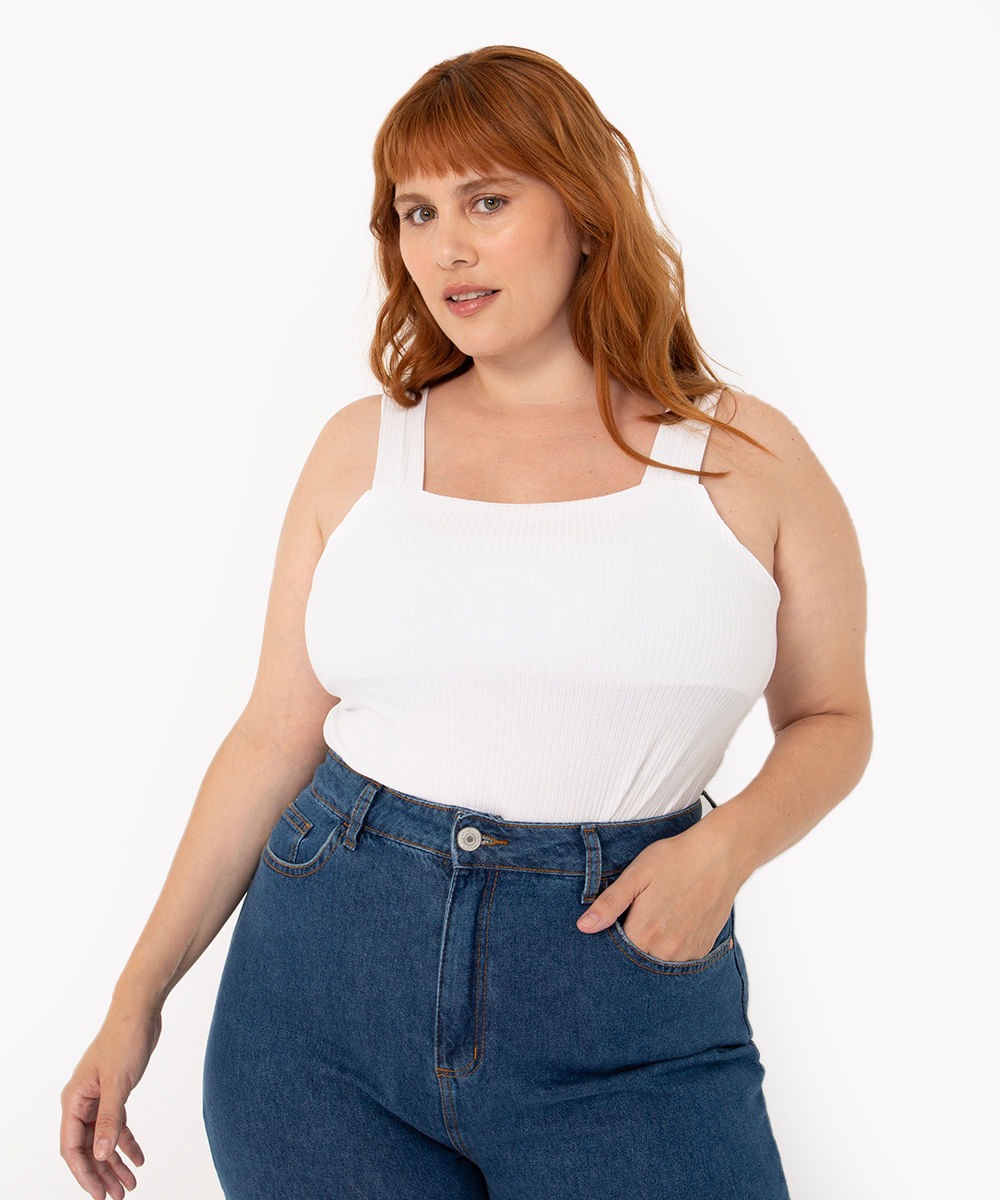 regata plus size canelada alça larga decote reto off white