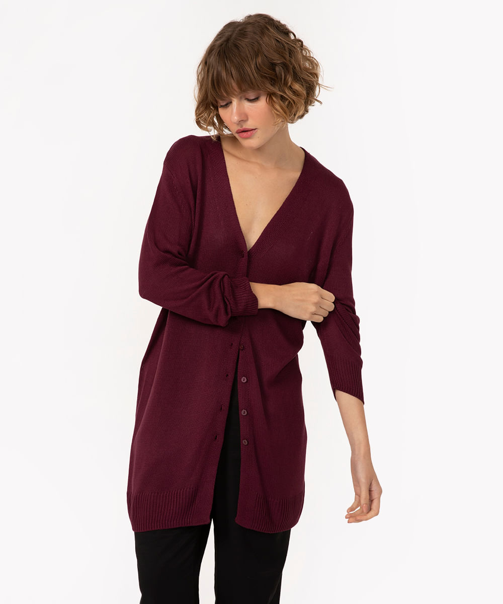 cardigan longo de tricô com fenda vinho