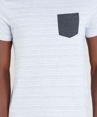 Camiseta-Masculina-com-Bolso-Contrastante-Manga-Curta-Gola-Careca-Cinza-9310977-Cinza_4