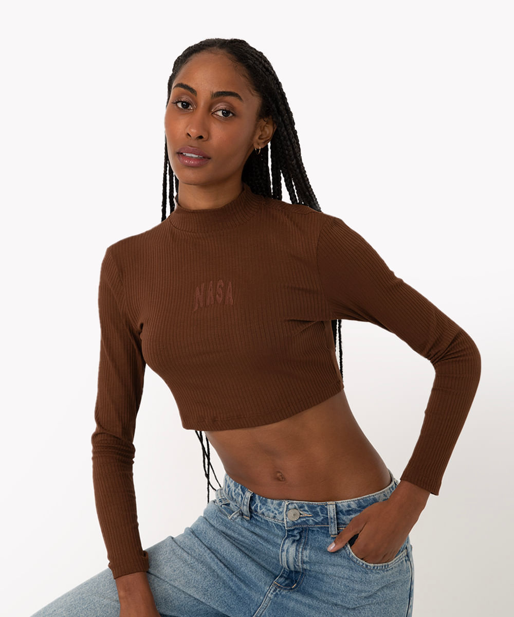 blusa cropped de malha canela NASA manga longa marrom