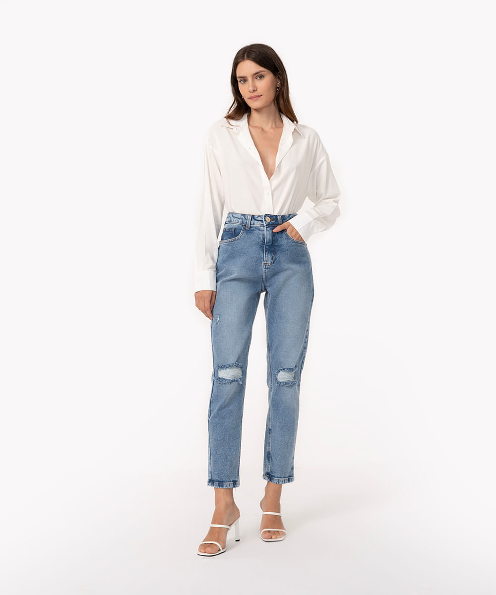 calça jeans mom confort cintura super alta com rasgos azul médio