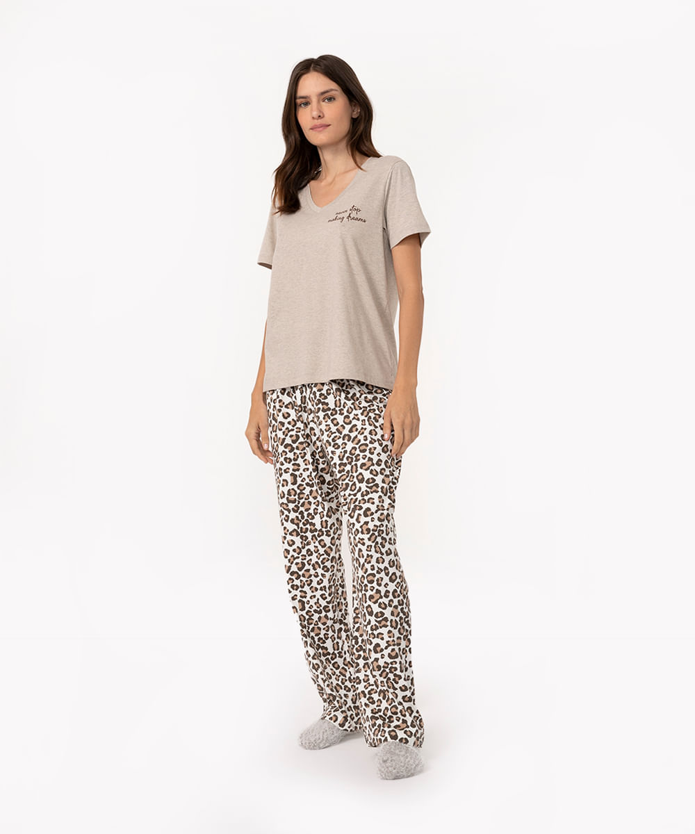 pijama manga curta com calça animal print marrom