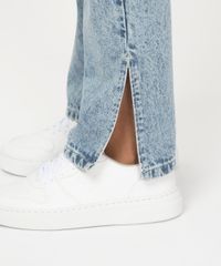 calca-jeans-ciclos-reta-90s-cintura-media-azul-claro-1042131-Azul_Claro_4