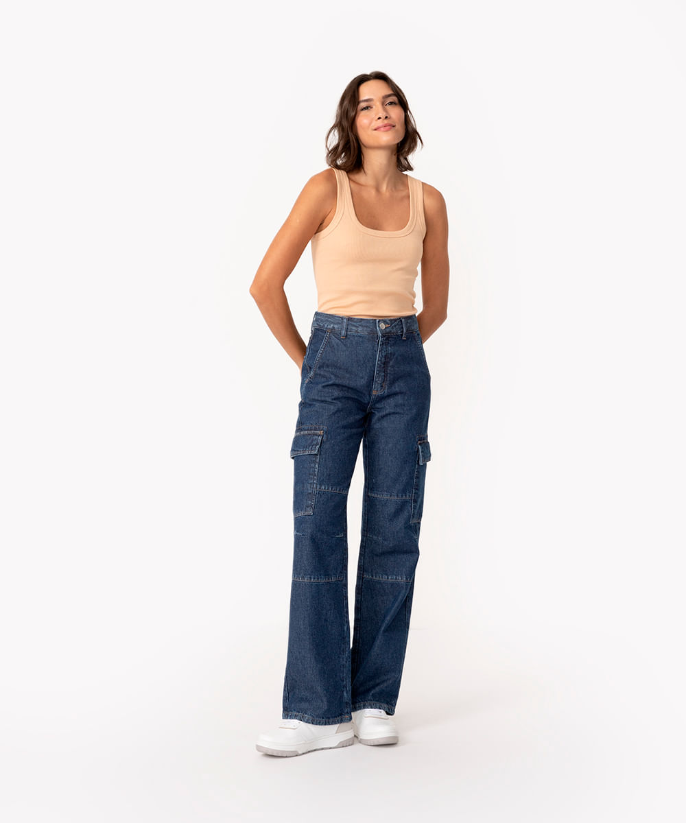 calça jeans wide leg cargo cintura alta com prega azul médio