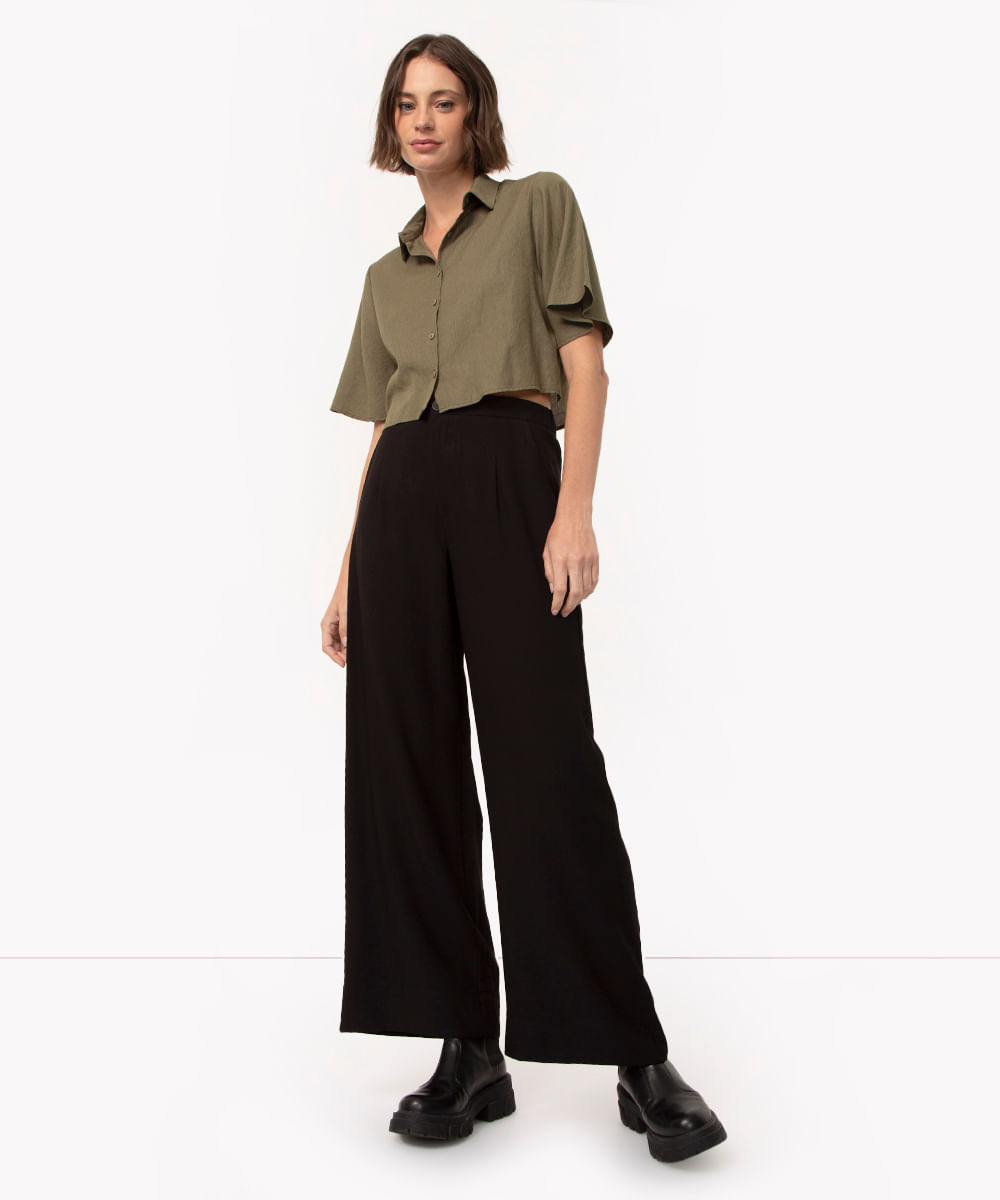 calça de viscose wide leg com bolsos preto