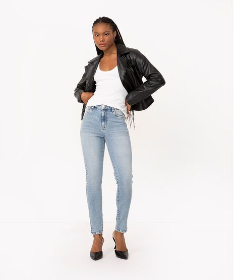 calça jeans skinny slit cintura alta com desfiados azul claro